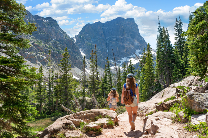 women hiking colorado